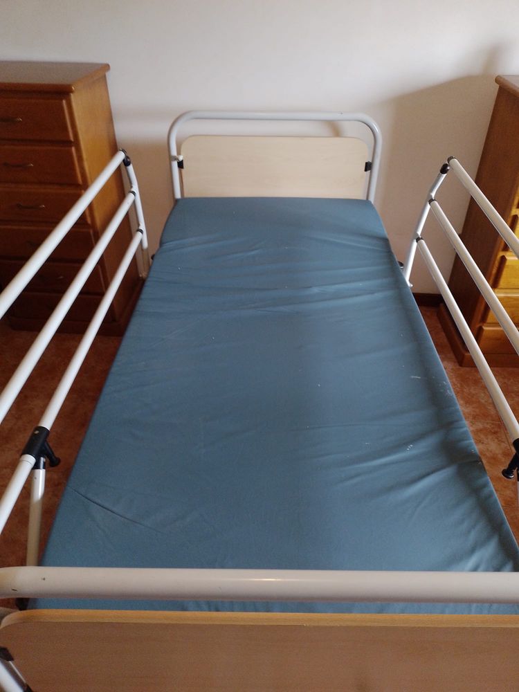 Cama hospitalar com colchao