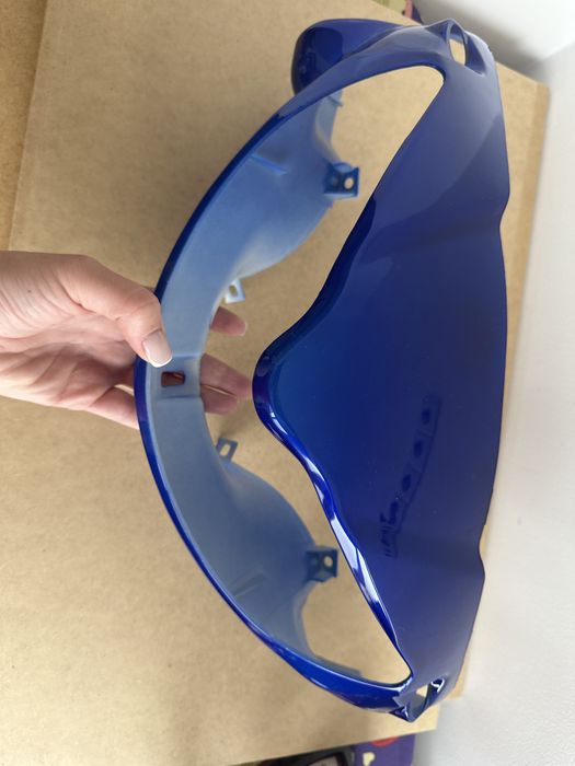 Пластик голова під фари