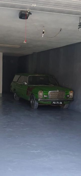 Mercedes-Benz W114/W115 (1968-1974) 240 D Station