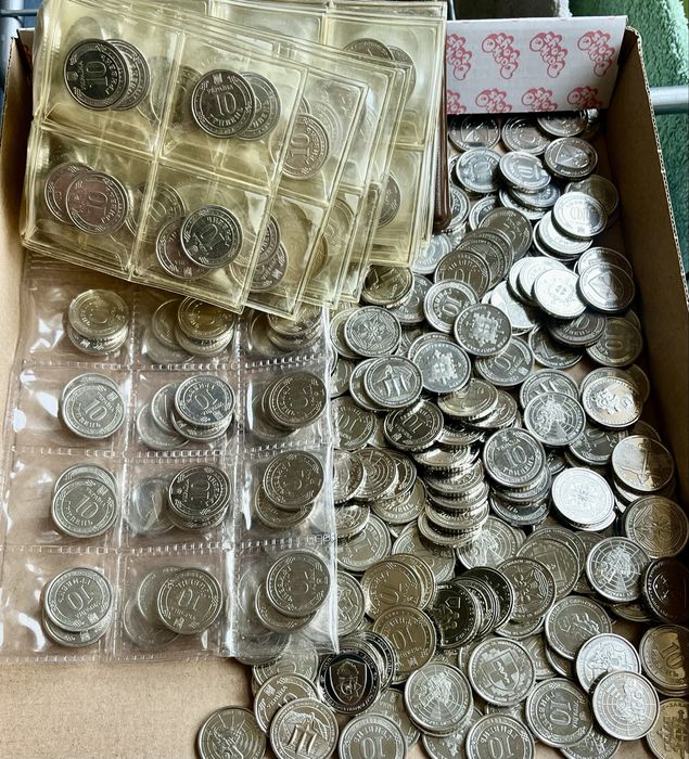 Монети Украіни. 350 штук. Ціна вказана за всі.