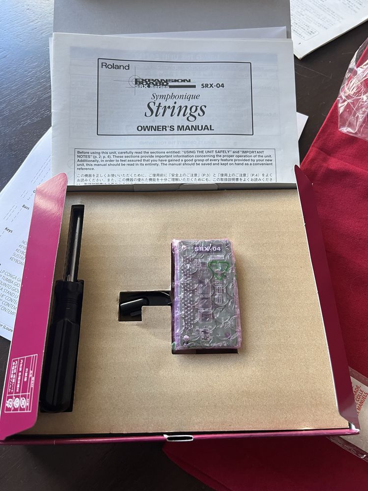 Vendo extensao para teclado , Roland SRX-04. Em bom estado