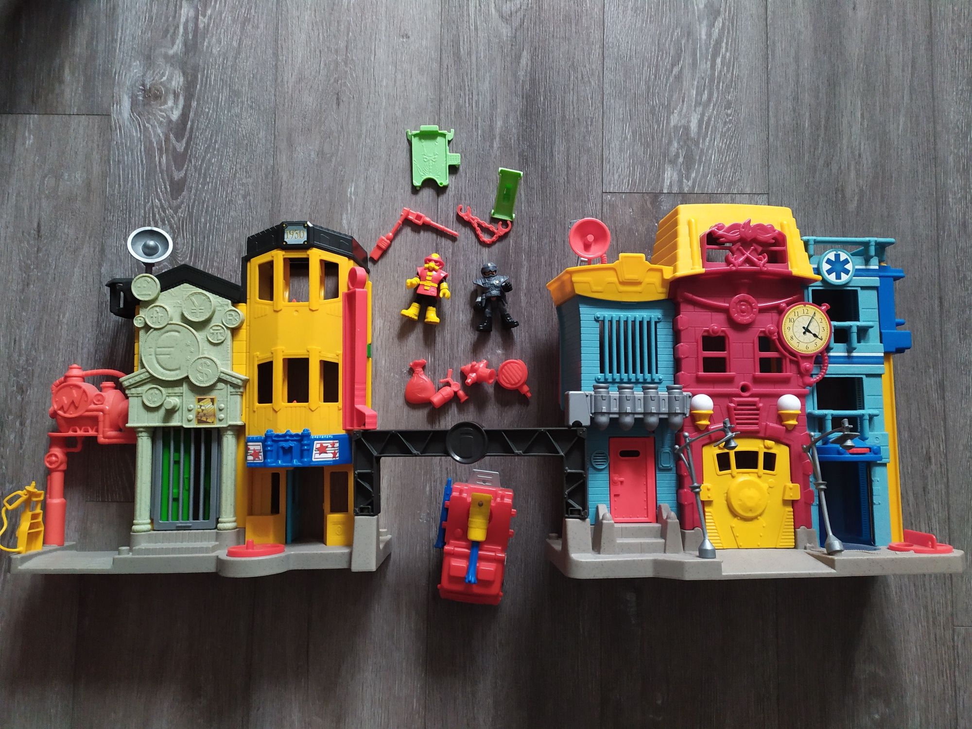 Fisher Price Imaginext Miejskie Centrum Ratunkowe Dźwięki Światło