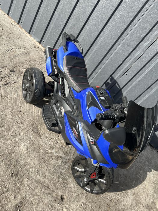 Дитячий електромотоцикл