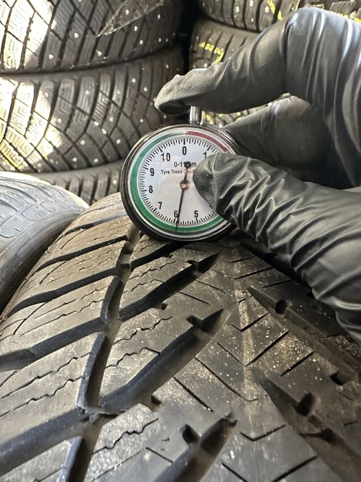 4x zimowe 195/55R16 Goodyear Eagle UltraGrip Runflat cena za komplet