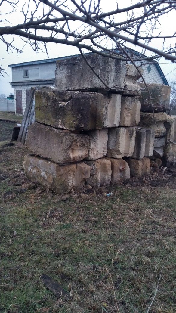 Фундаментні блоки
