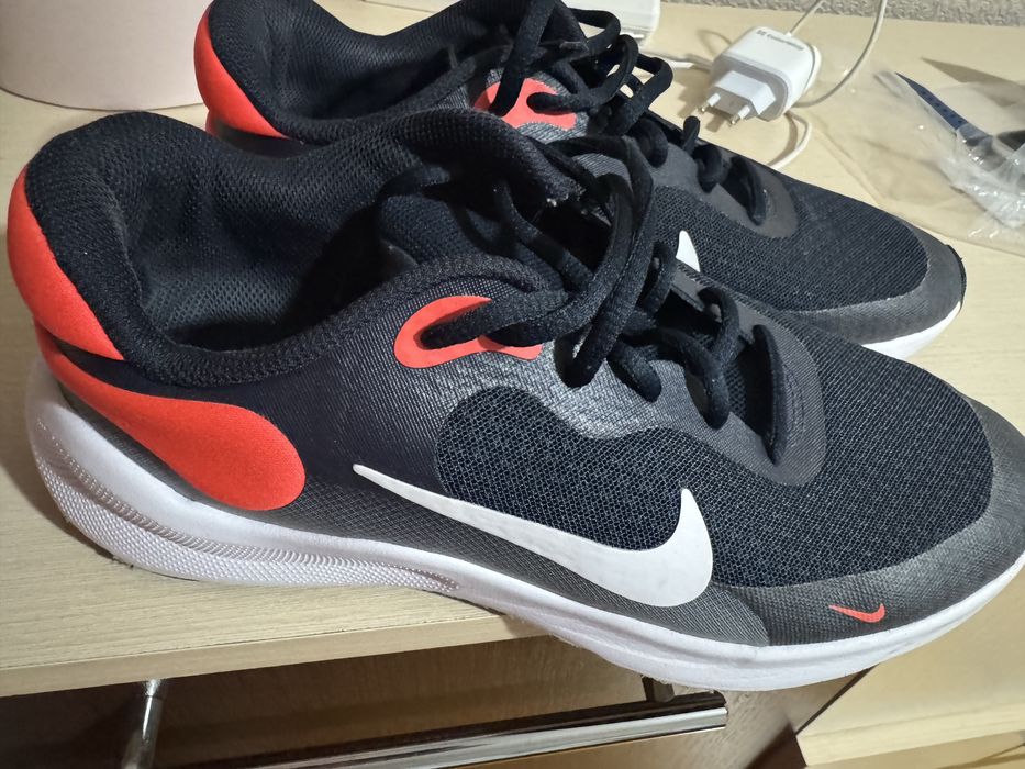 Кросівки nike,adidas