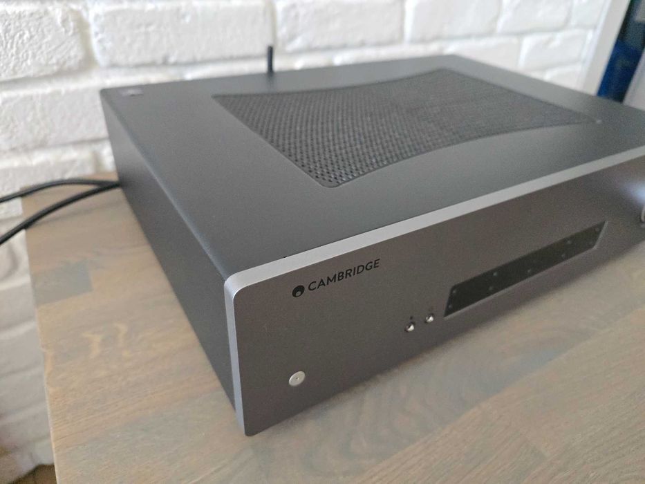 Wzmacniacz stereo Cambridge Audio CXA61