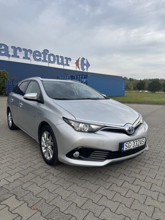 Toyota Auris Hybrid 1.8 | 2016r