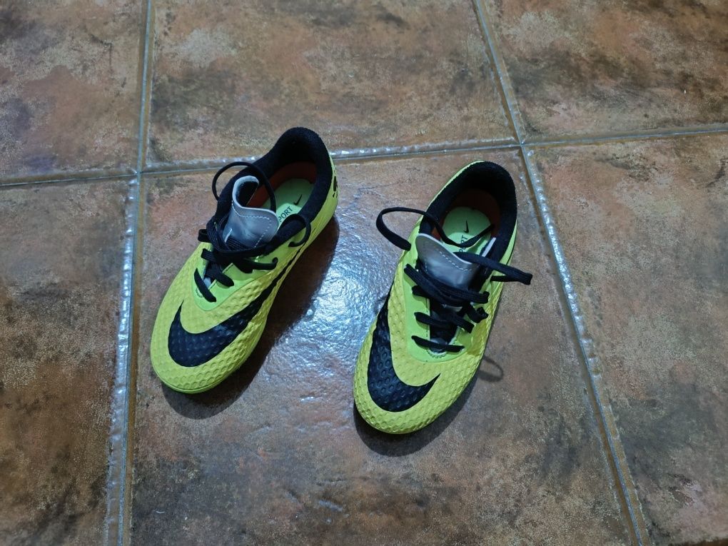 Nike hypervenom 28