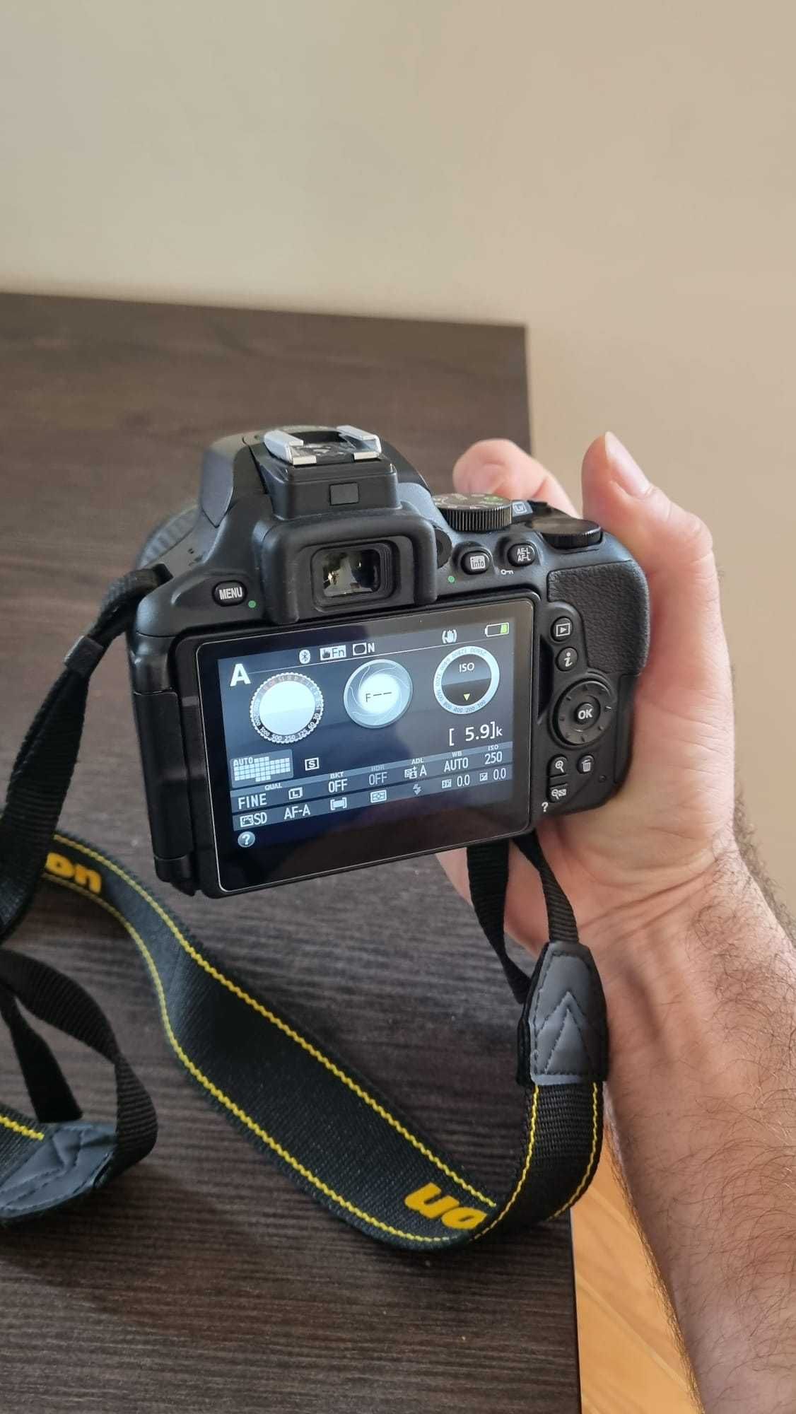 Máquina Fotográfica Nikon D5600 - COMO NOVA