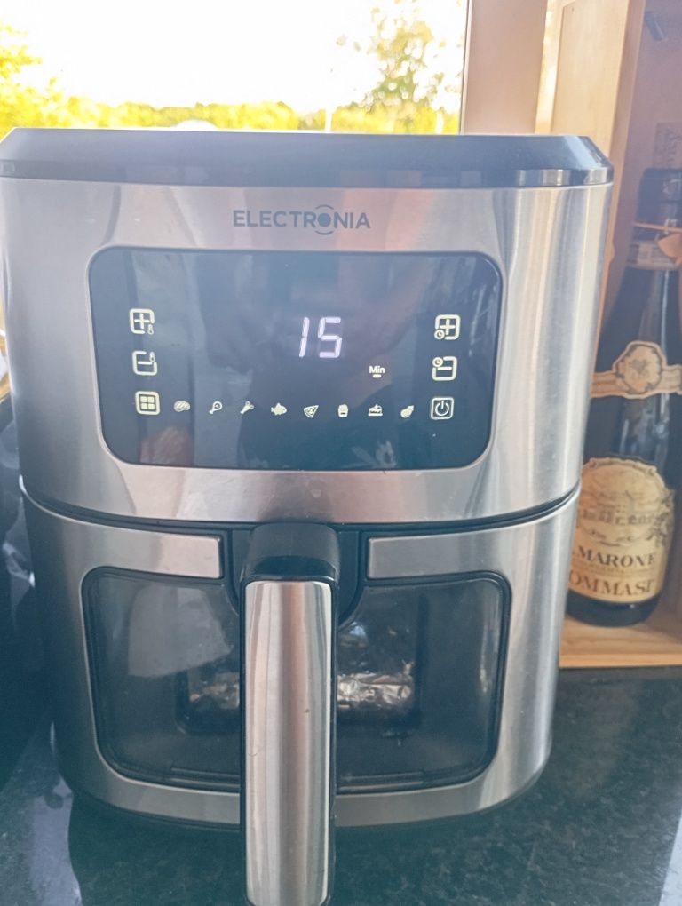 Vendo air fryer usada