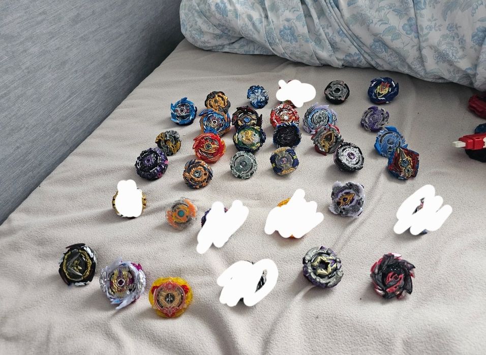 Продам бейблейди та деталі до них