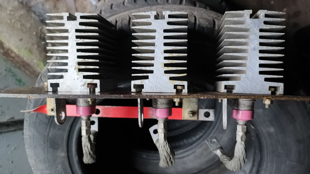 Діод силовийДіод "Д161-200Х" з алюмінієвим радіатором виробництва ССС