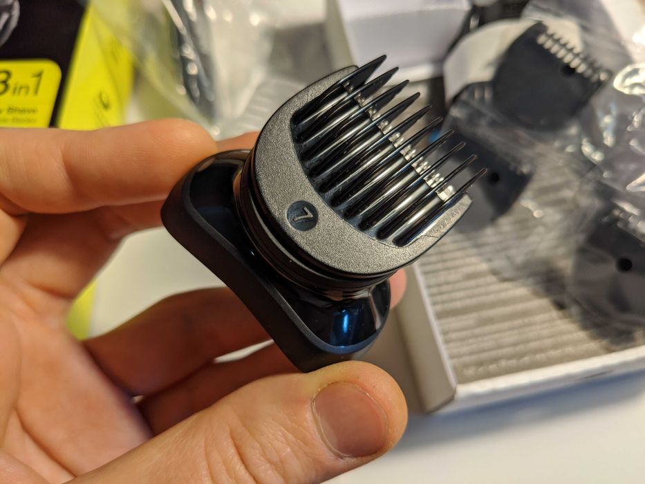 Електробритва Braun Series 3 Shave&Style 300BT Black