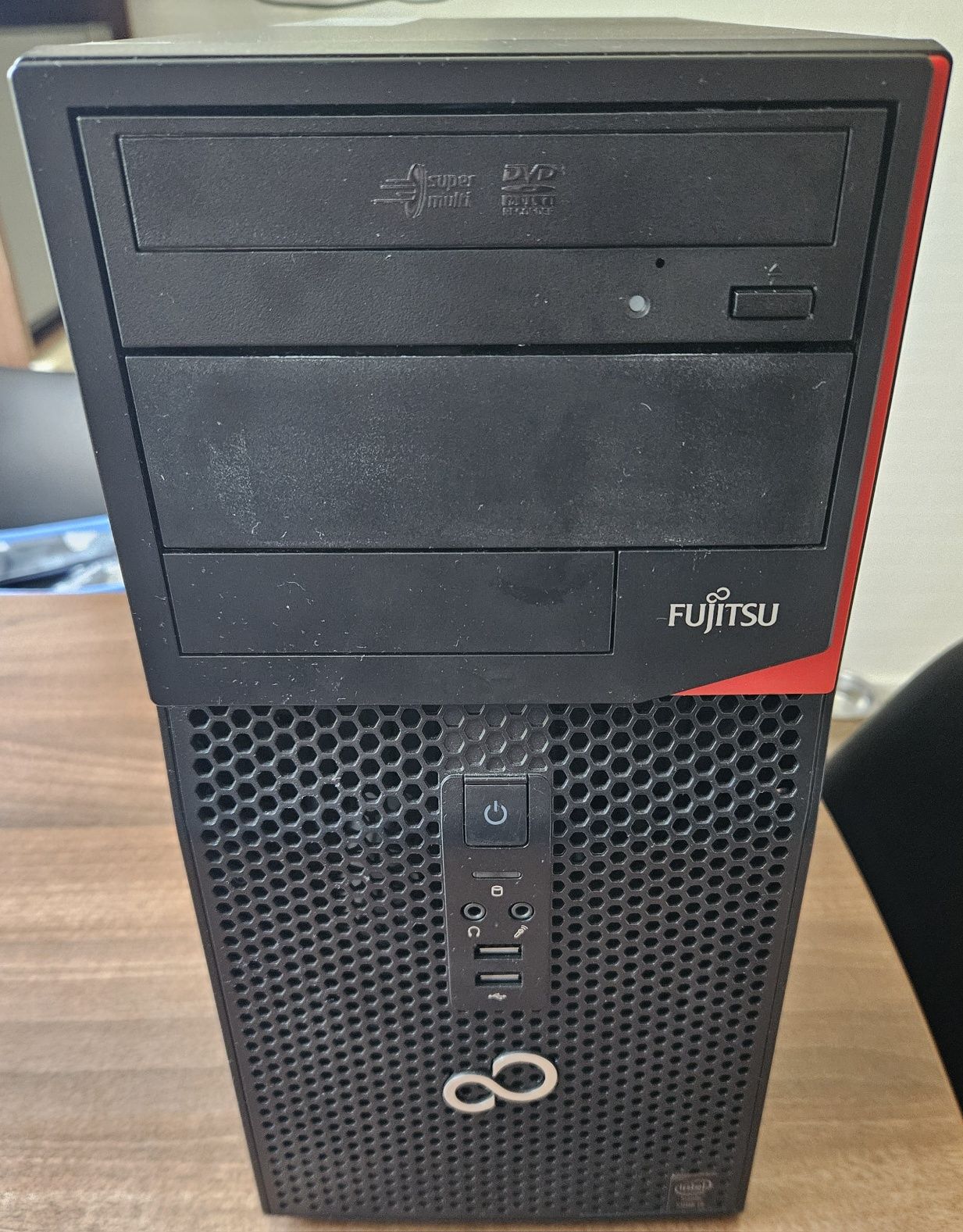 Komputer Fujitsu P520 Intel Core i5 3,3GHz 8GB RAM 240GB SSD WIN11