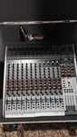 Mesa de Mistura Behringer X2442USB - 16 Canais + USB