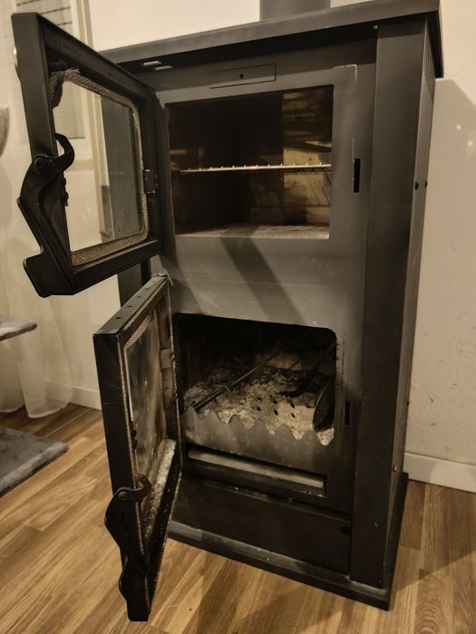 Salamandra a lenha com forno