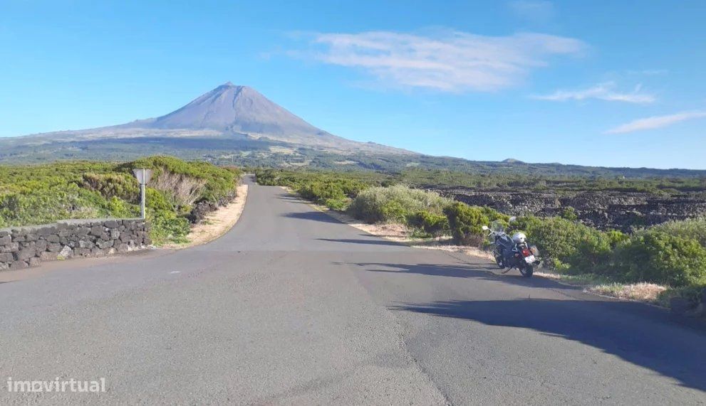 Terreno with 5 lots, Pico