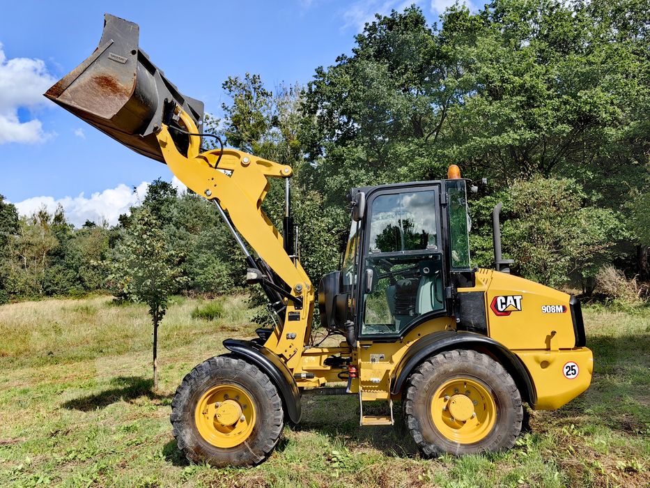 Cat 908M 2019 z Niemiec full opcja Klima super stan cat 907 906 l30 l3