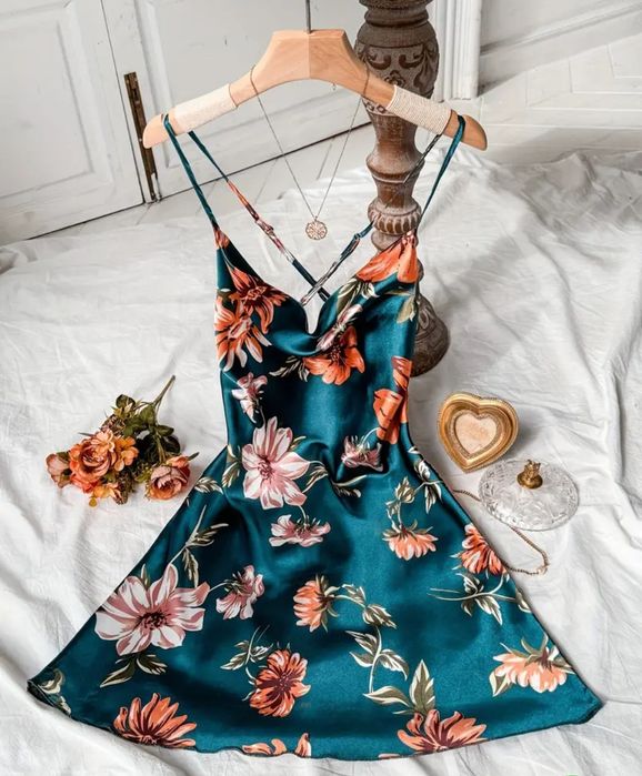 Жіноча нічна сорочка, розмір s