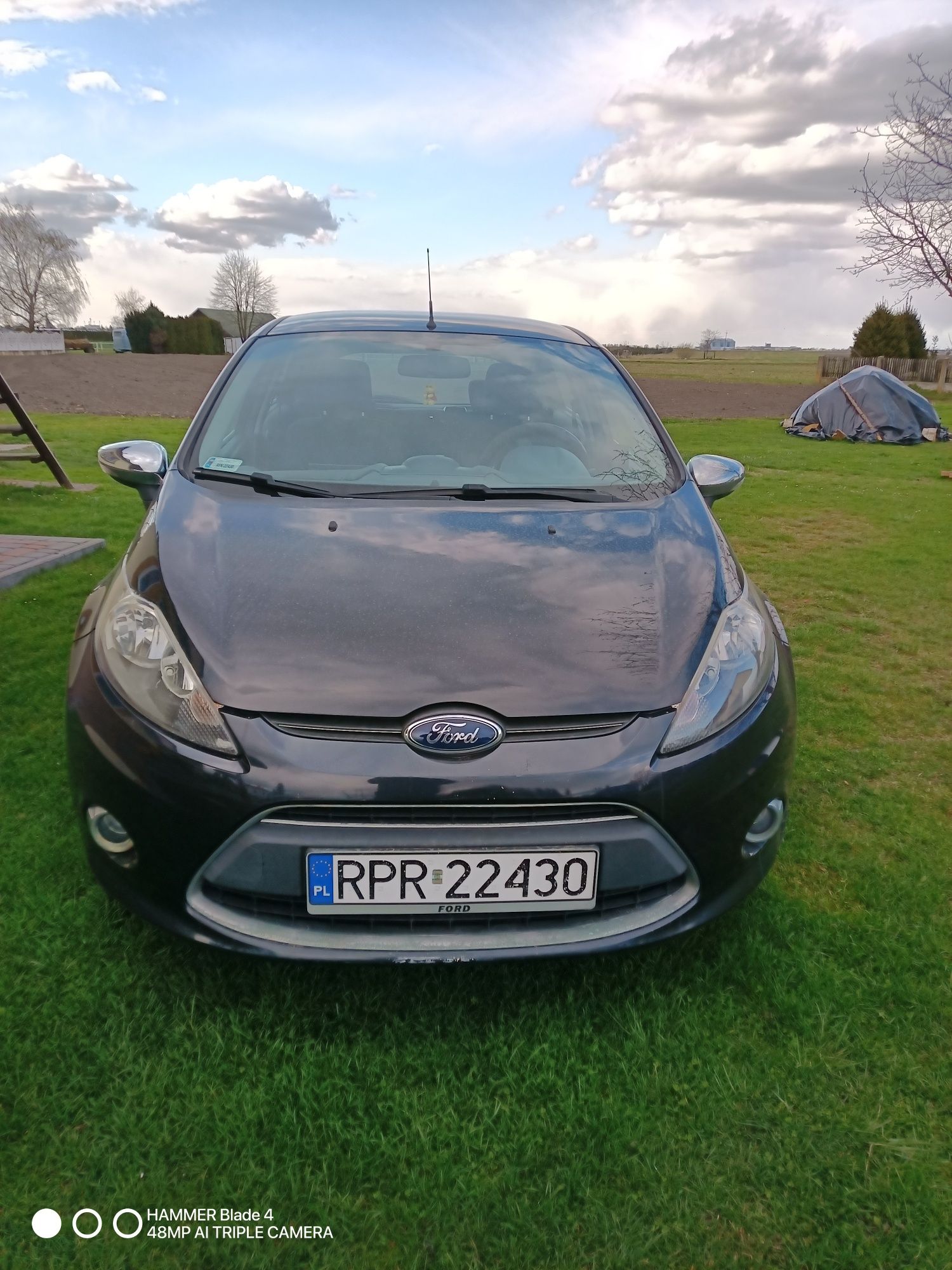 Sprzedam Auto trzeci użytkownik auto ma normalne ślady użytkowania