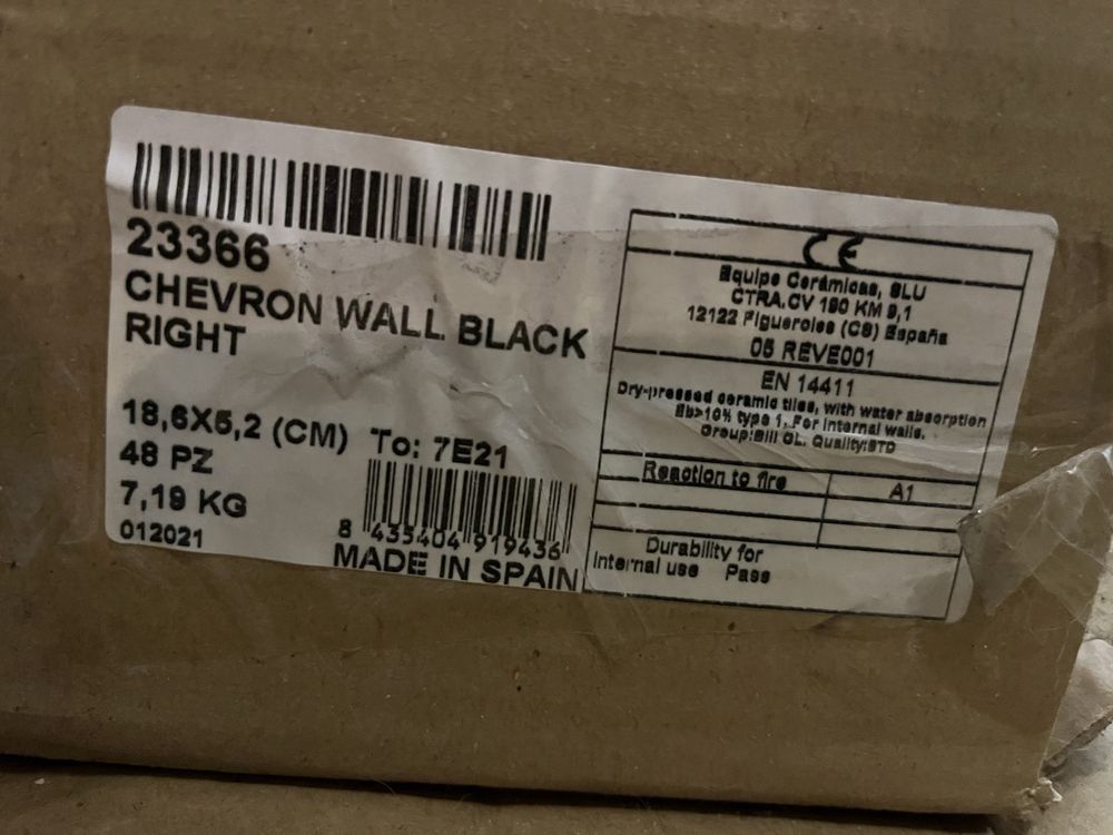 1m2- Płytki ściennne lewe i prawe Chevron Black