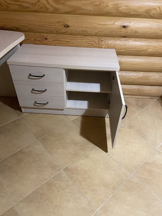 Стіл письмовий з тубмбочкою