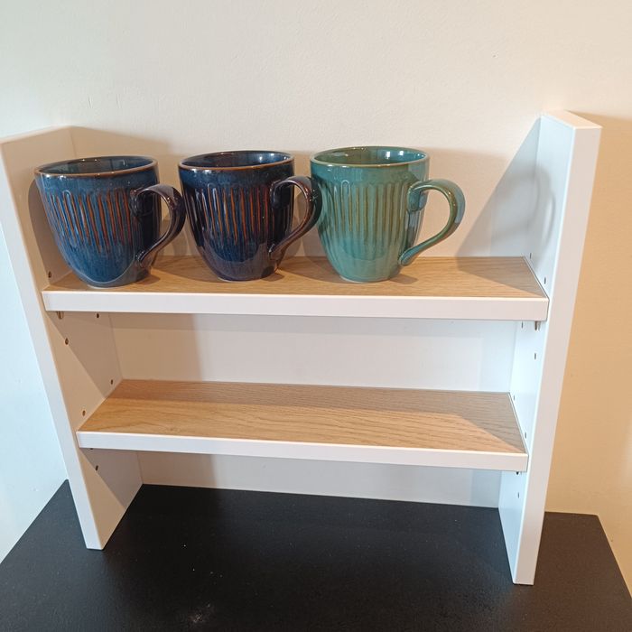 Półka na kubki lub przyprawy