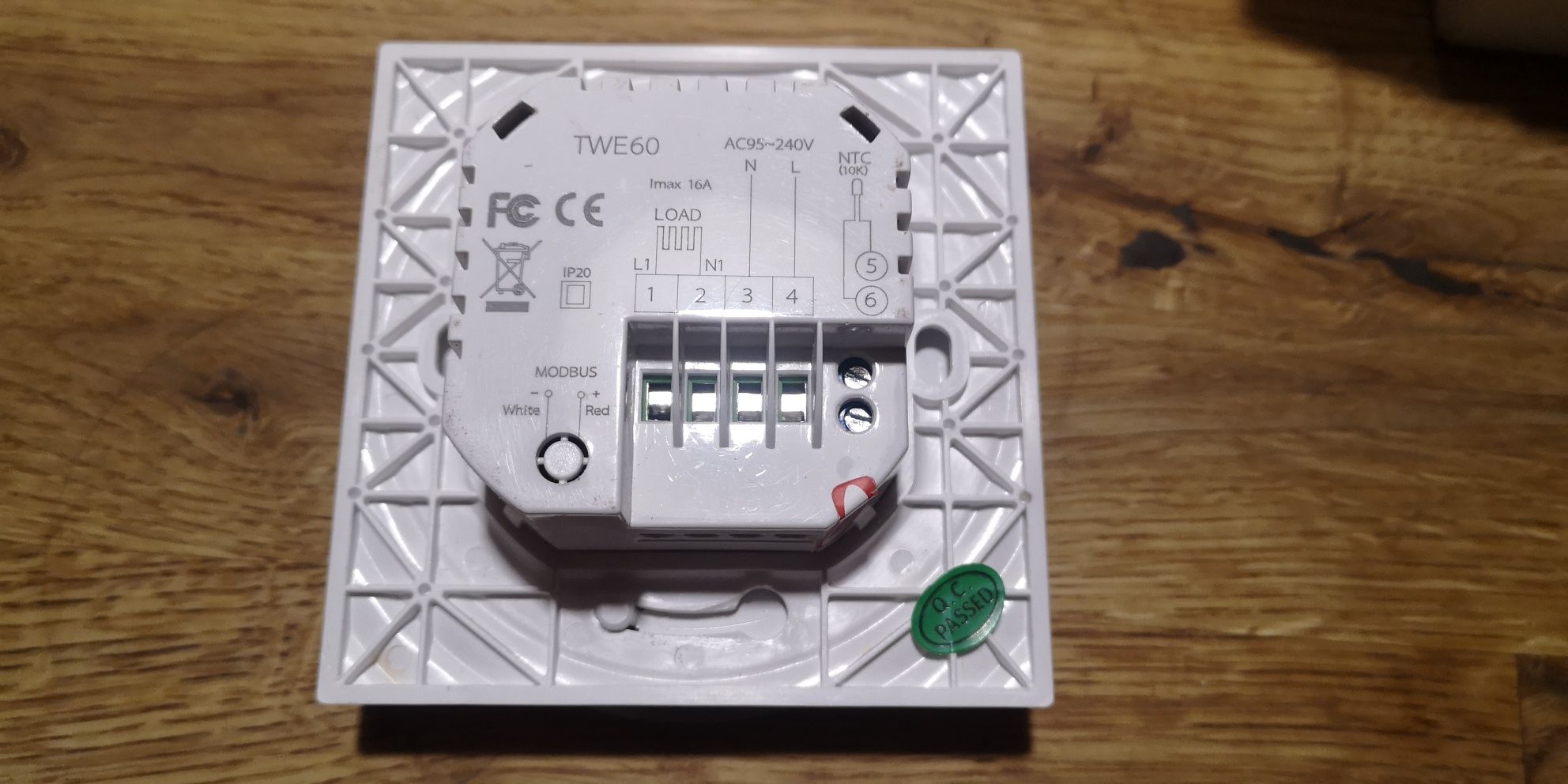 Termostat pokojowy TWE60 okrągły wifi