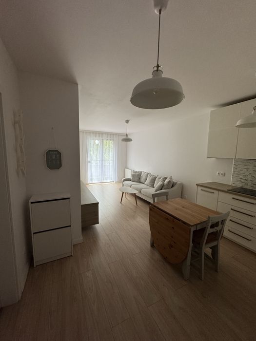 Rezerwacja!! 2pokojowe mieszkanie z balkonem i miejscem postojowym.