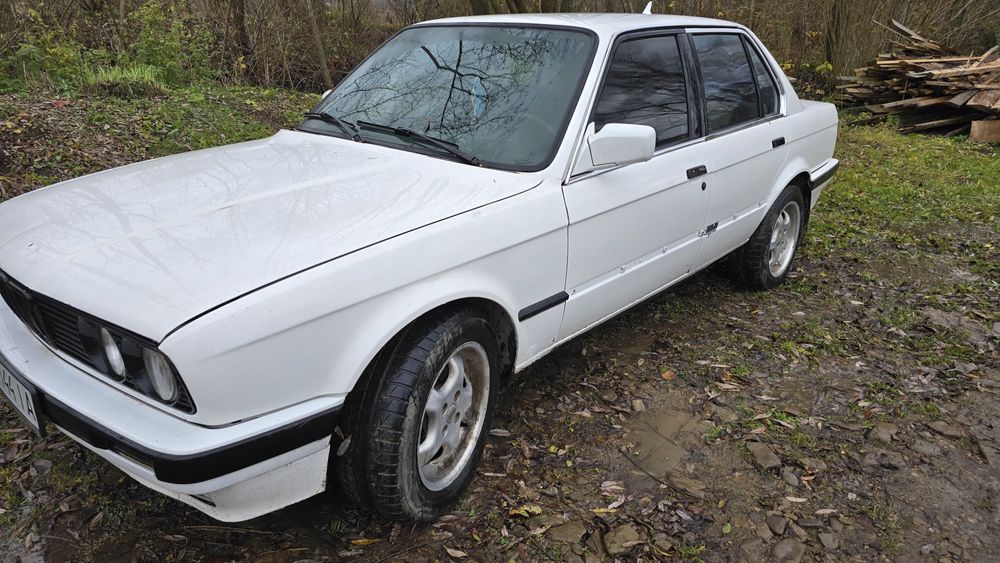 Продам BMW E30 316І МТ