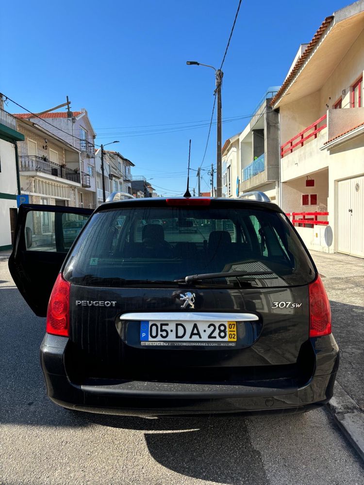 Peugeot 307 de 7 lugares - Diesel - Negociavel
