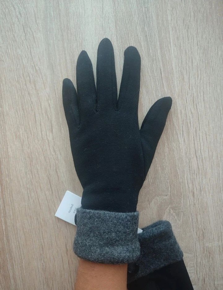 Rękawiczki damskie eleganckie bawełniane z futerkiem w środku 
Nowe.
