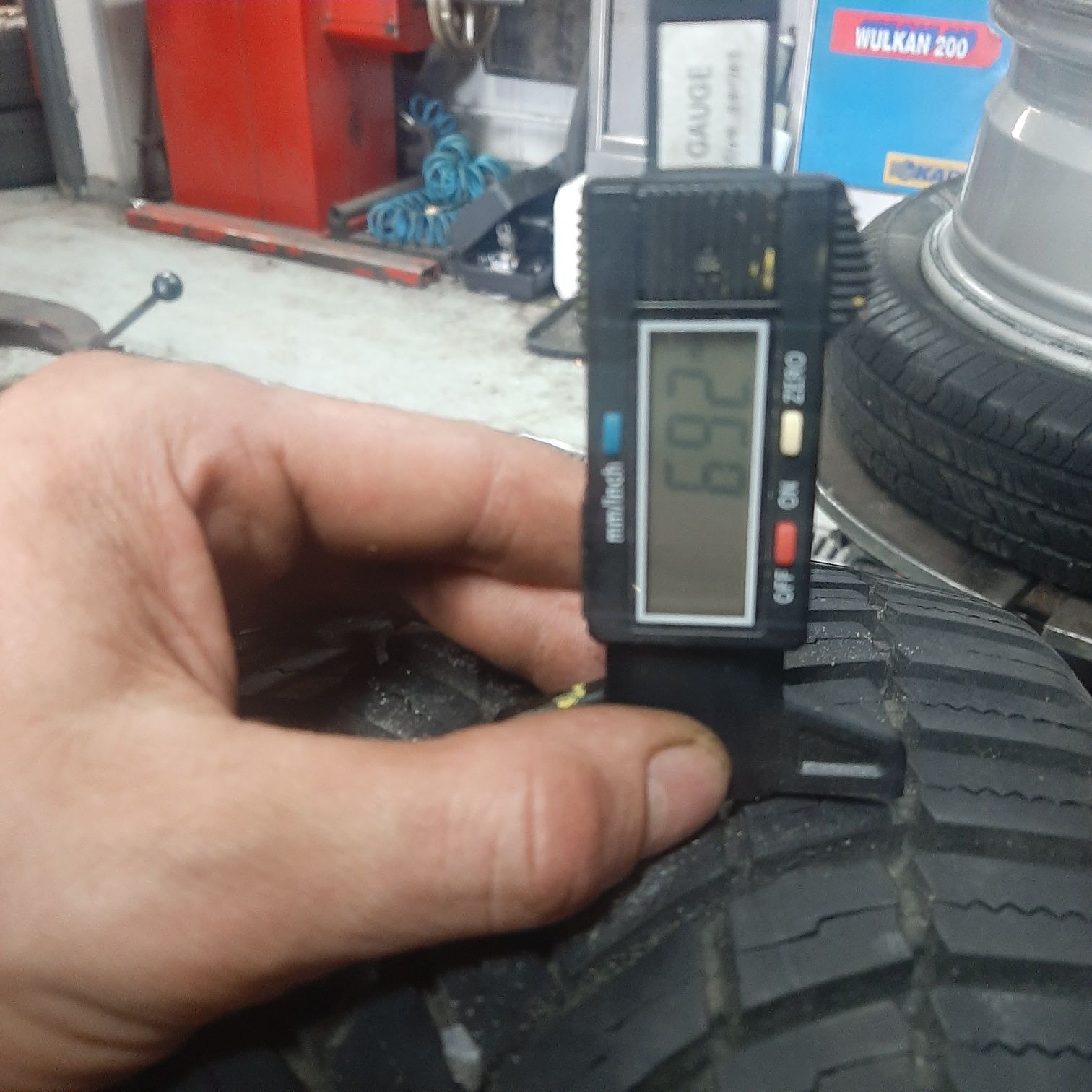 Opona Całoroczna BRIDGESTONE 195/60R16 93V