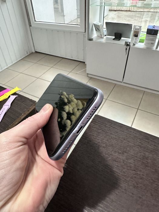 Продам iPhone 11 128 gb