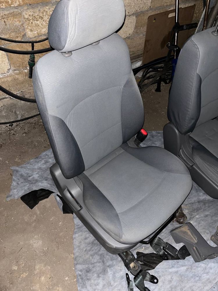 Продом сидіння Hyundai Н100 7штук