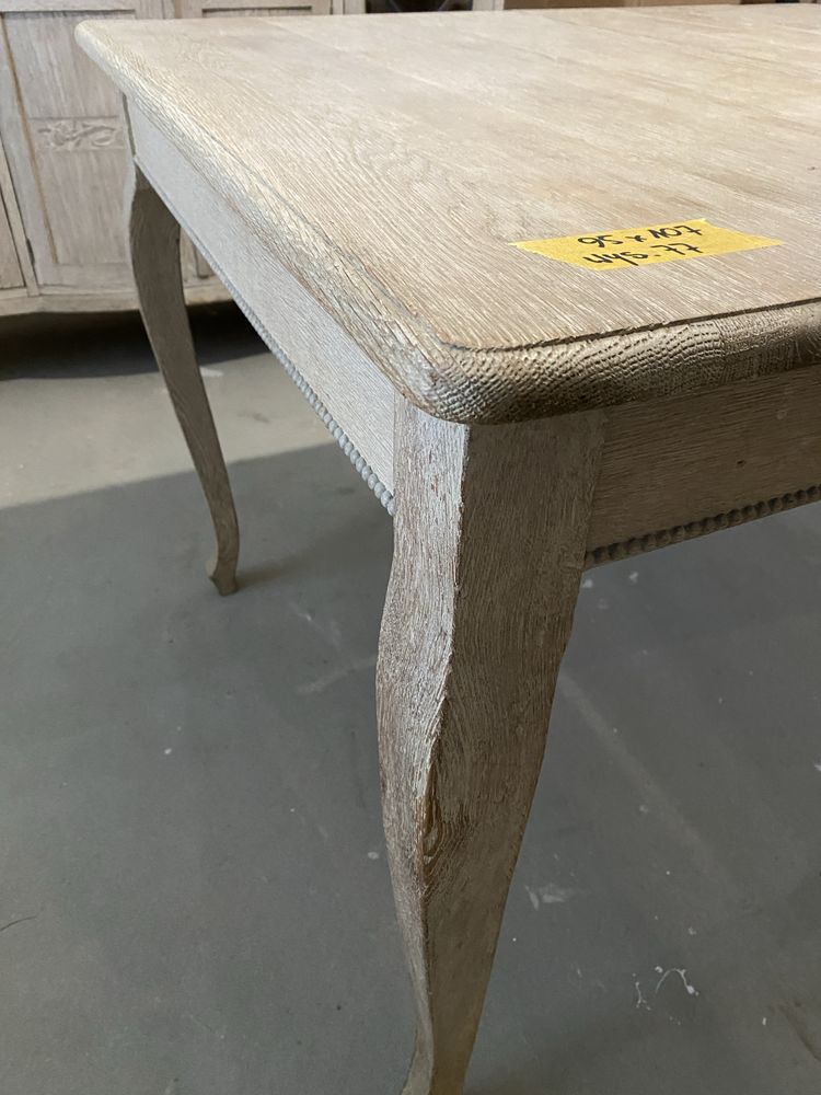 Piekna komoda, stol, 4 krzesla w stylu Schaby shick