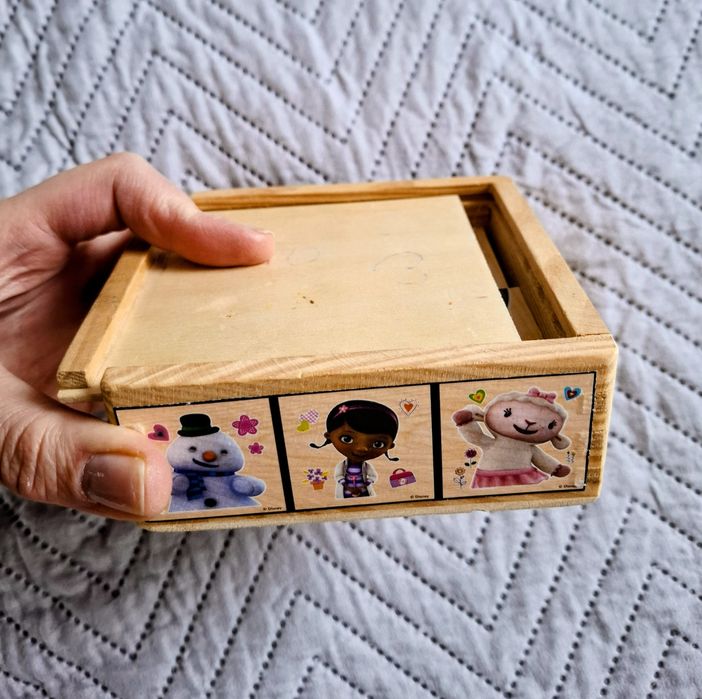 Klinika dla pluszaków Dr. Dosia/Drewniane puzzle 10m+/ Kostka logiczna