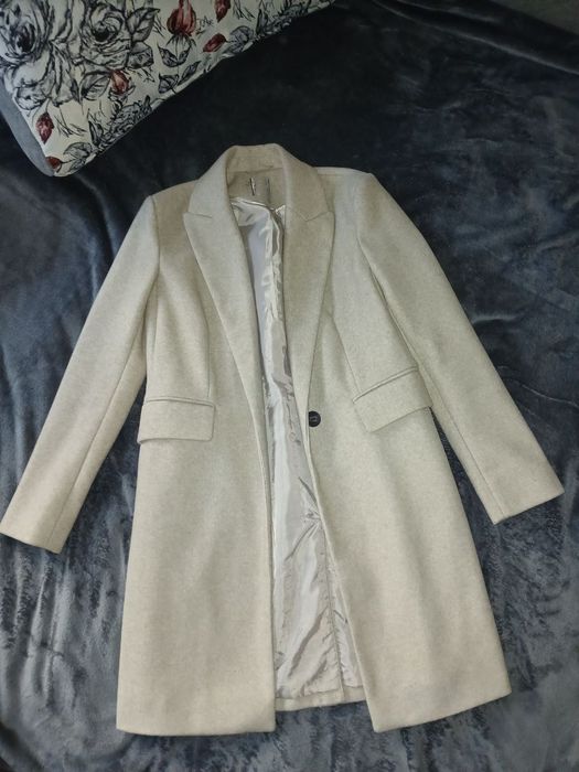 Пальто молочне бежеве Primark!