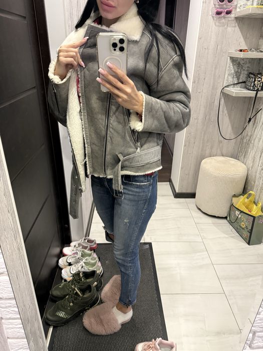 Натуральна дублянка з овчини .