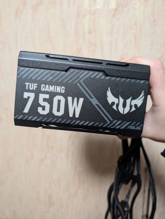 ASUS TUF Gaming 750W 80+ Bronze — відмінний стан