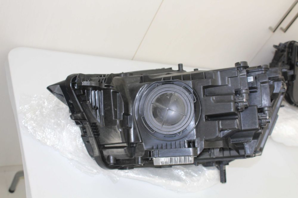 Farol Dianteiro Esquerdo Full LED Audi RS Q3 (F3) (2019–2023) – OEM