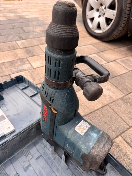 Młot udarowo - kujący  BOSCH SDS-MAX GSH 7VC