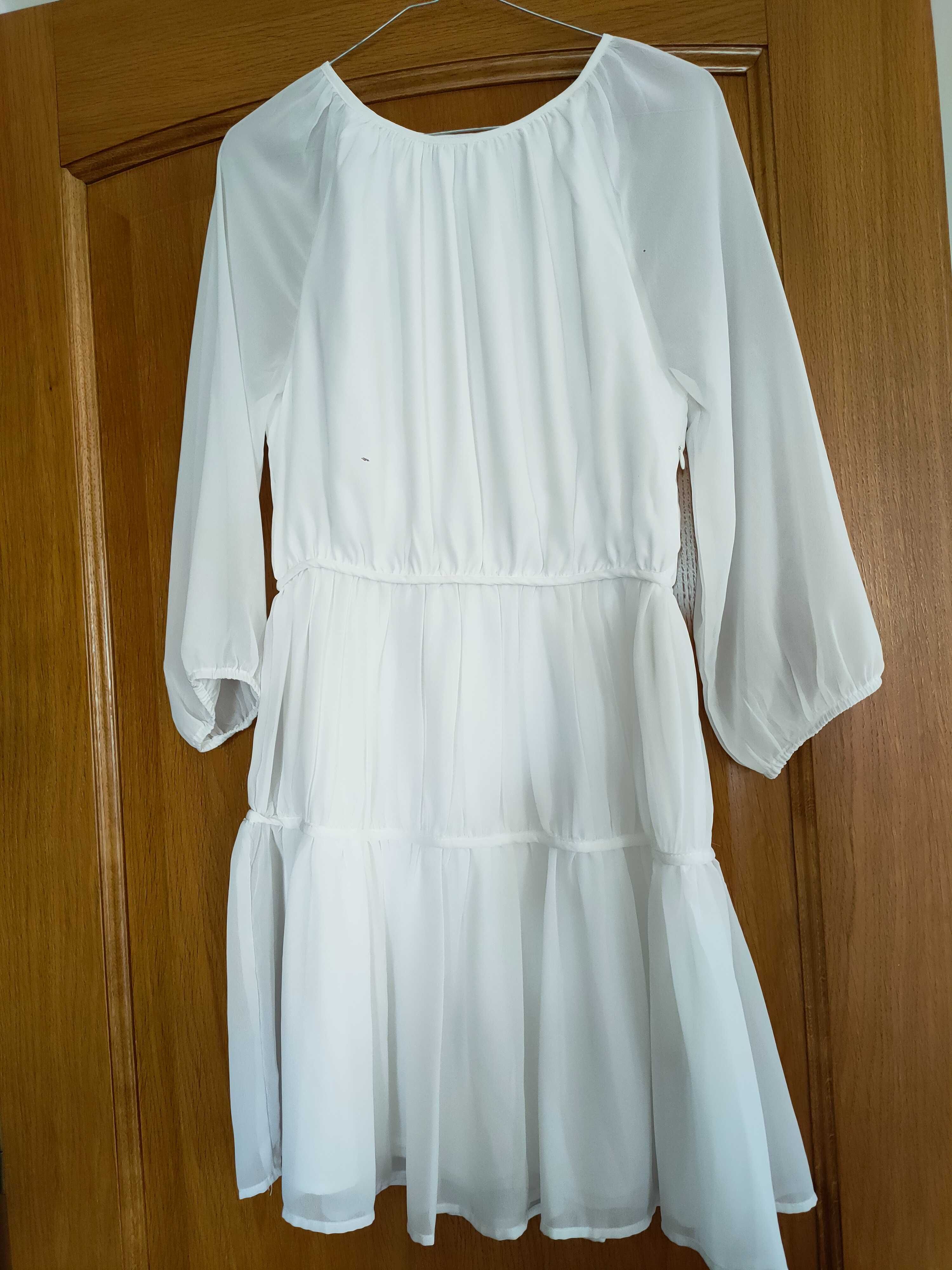 Biała sukienka NA-KD z kolekcji Julii Wieniawy