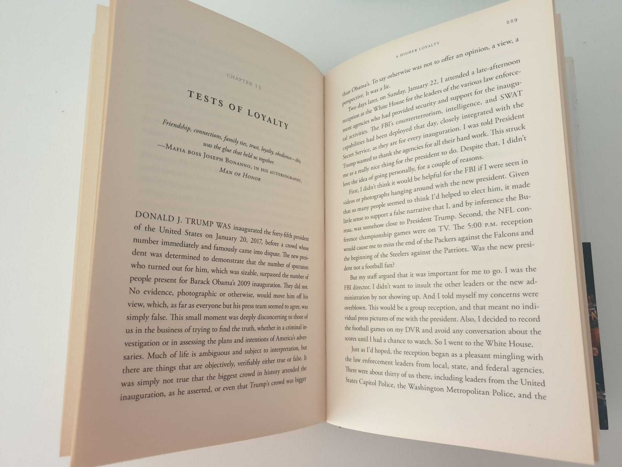 "A Higher Loyalty" de James Comey (como novo)