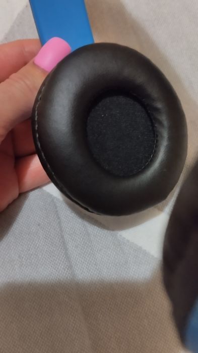 Бездротові навушники