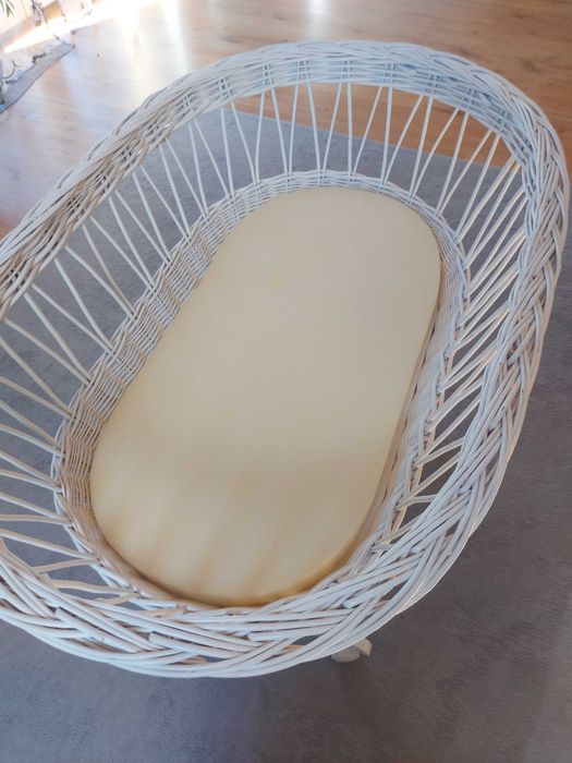 Kosz mojżesza wiklinowy biały