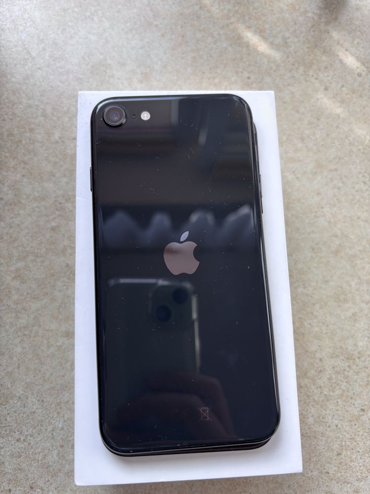 Iphone SE 2020 używany