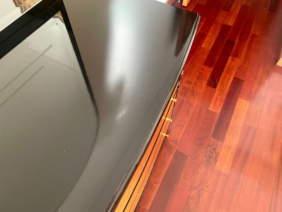 Cómoda de quarto lacado preto e madeira + espelho