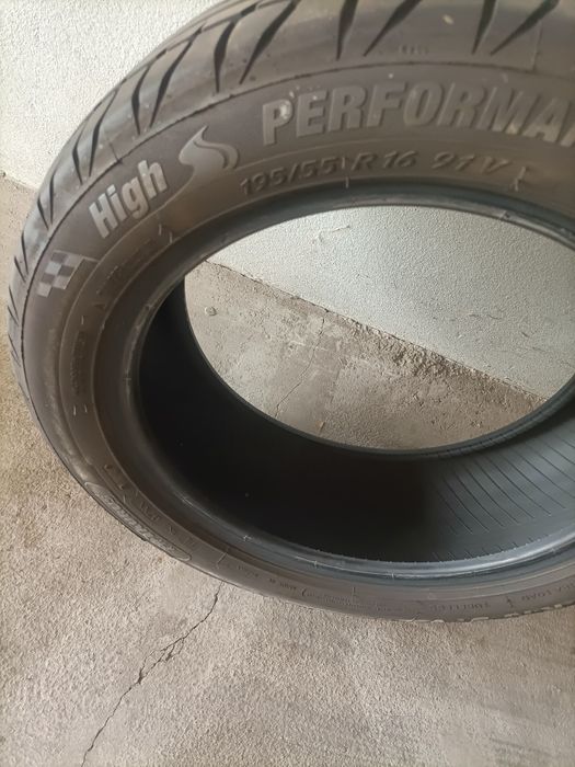 Pneu semi novo Taurus 195/55/16